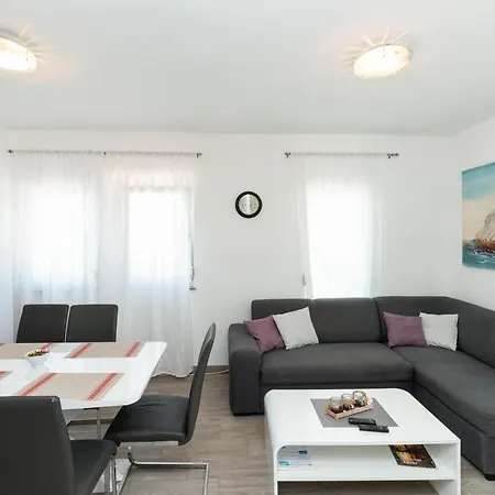 Crowonder Luxury Vir- 6 New For Families With Playground For Kids Apartament *