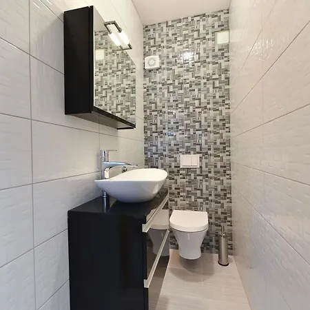Crowonder Luxury Vir- 6 New For Families With Playground For Kids Apartament