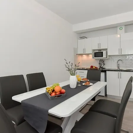 Apartament Crowonder Luxury Vir- 6 New For Families With Playground For Kids *