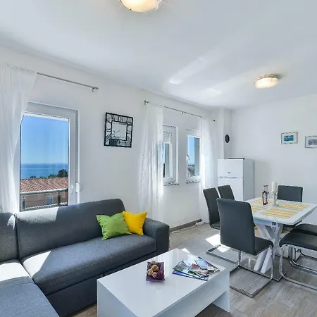 Crowonder Luxury Vir- 6 New For Families With Playground For Kids Apartament *