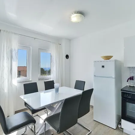 Crowonder Luxury Vir- 6 New For Families With Playground For Kids Apartament *