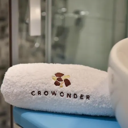 Crowonder Luxury Vir- 6 New For Families With Playground For Kids Apartment *