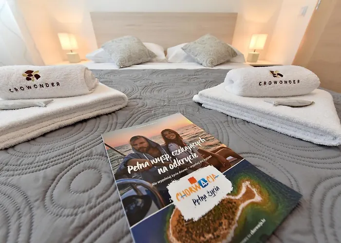 Crowonder Luxury Vir- 6 New For Families With Playground For Kids Apartman Vir